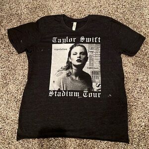 Taylor Swift Stadium Tour Medium T Shirt, Gray. Gently Used. Soft cotton